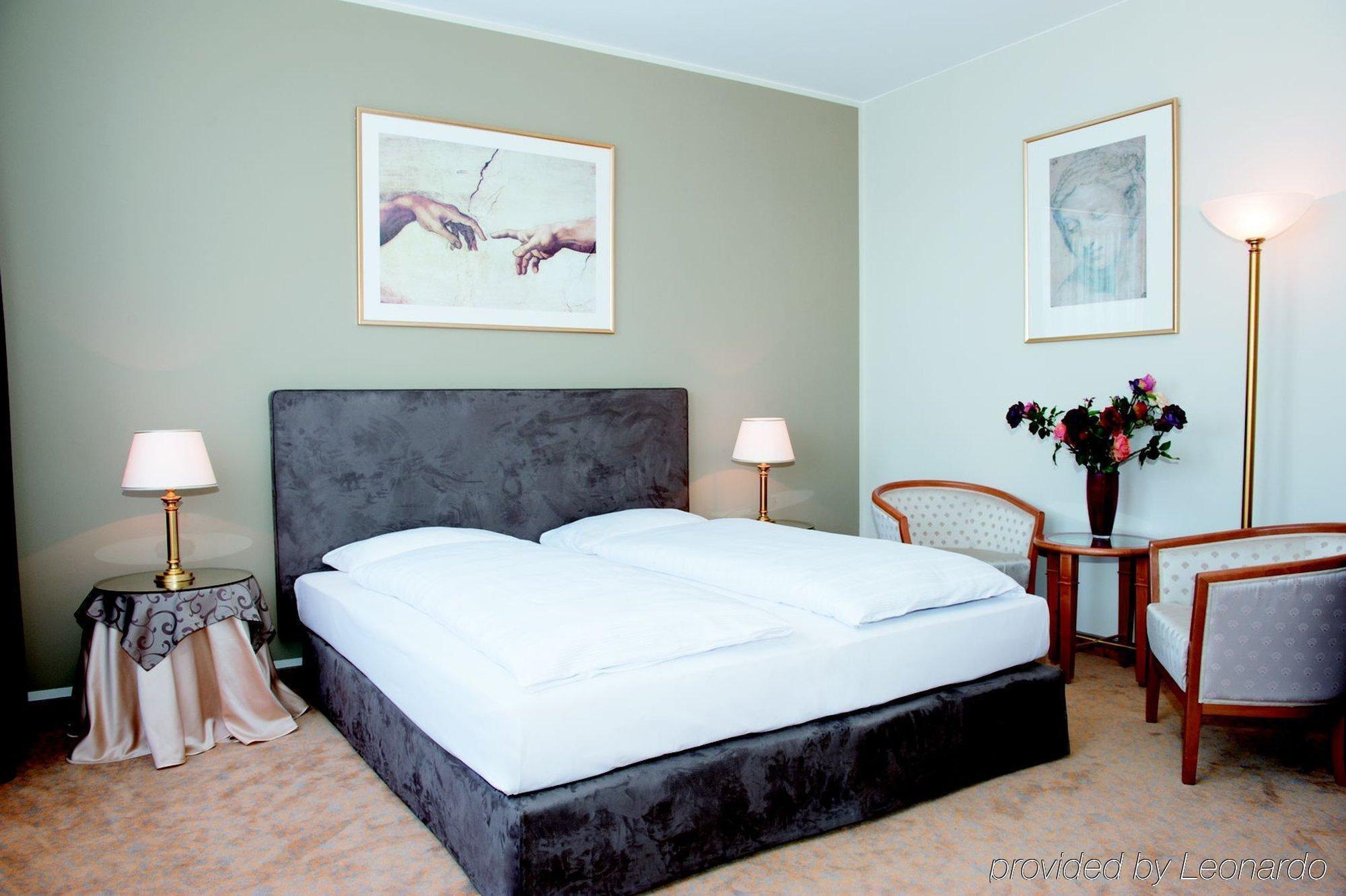 Victor'S Residenz-Hotel Sarrelouis Extérieur photo
